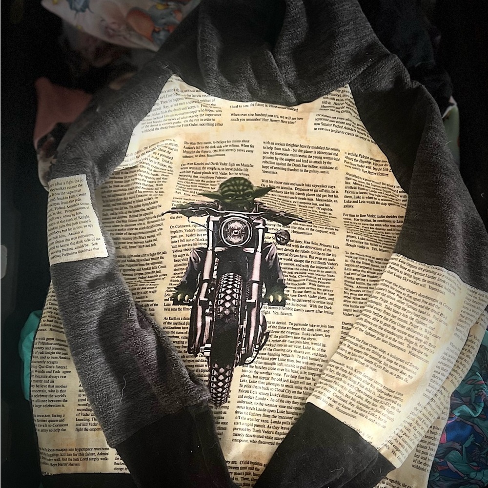 Star Wars inspired Yoda Graphic Hoodie 6-9YRS